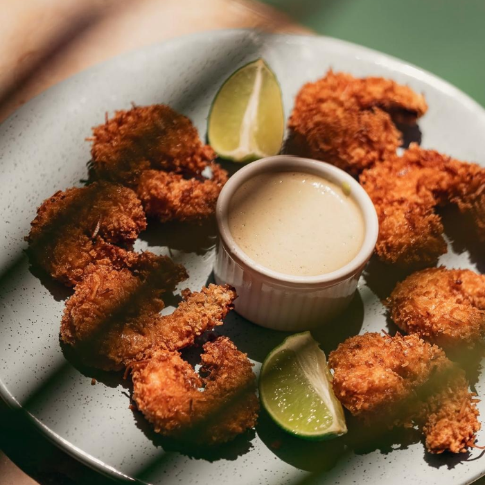 O Sunset Laplage, é o dia que tiramos para celebrar o por do sol com amigos e usufruir da nossa privilegiada vista frente ao mar ao som de grandes músicos. Valido para Sexta feira
