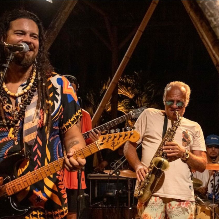 🌙✨ Quinta é dia de Luau no Quintal Jericoacoara!
A partir das 21h, se prepare pra uma noite mágica, trazendo o melhor do surf music, vibes leves e aquele clima perfeito pra curtir sob as estrelas.
E pra completar a experiência, tem DJ animando a pista com muita música boa até altas horas.