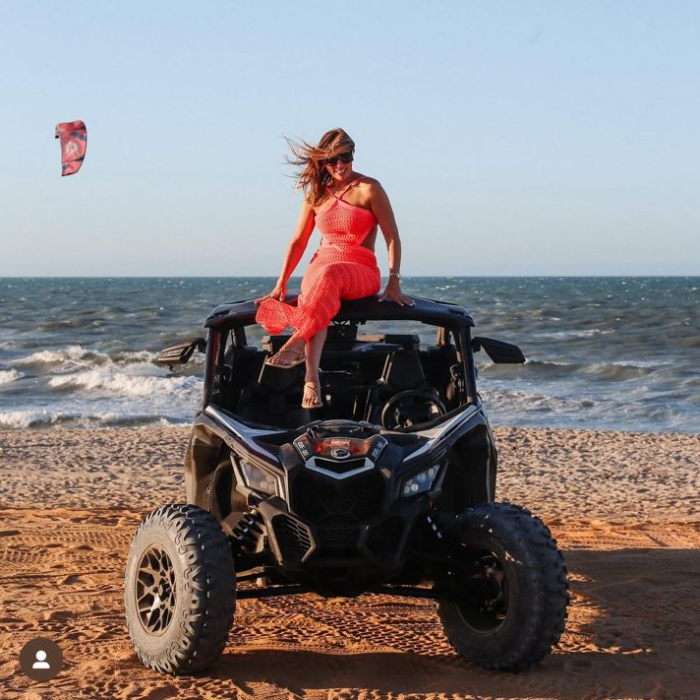 A Hard Motor é a escolha perfeita para quem busca aventura sobre quatro rodas em Jericoacoara. Especializada em passeios de quadriciclo e UTV, a empresa oferece experiências emocionantes que levam você a explorar as paisagens incríveis e as trilhas naturais da região. Com guias experientes e veículos de alta qualidade, a Hard Motor garante que cada passeio seja seguro, divertido e inesquecível.