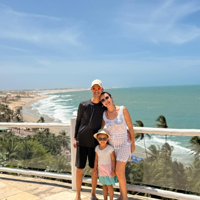 Na Vss Tours, cada roteiro é feito com carinho e atenção aos detalhes.Mais do que vender um passeio, a gente cria experiências personalizadas, pensadas para quem quer aproveitar o litoral cearense sem preocupação e com o conforto que só um atendimento humanizado oferece.Seja em casal, família ou grupo de amigos, tudo é planejado para combinar com o seu estilo:📍 Roteiros exclusivos📷 Paradas estratégicas para fotos🍽️ Dicas de onde comer e aproveitar (no nosso grupo vip do WhatsApp)🚙 Motoristas experientes e atenciosos👉 Escolha o passeio no app e viva um dia diferente, com o cuidado e o toque especial da Vss Tours - Valéria Sanches | Viagens e Turismo.